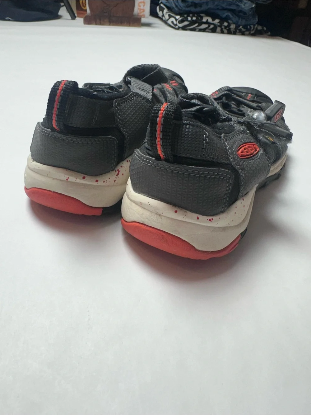 KEEN Newport H2 Youth 2 EU 34 Black Red Waterproof Hiking Water Sandals